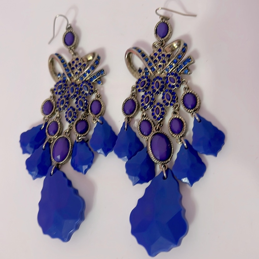 Blue dangle earrings